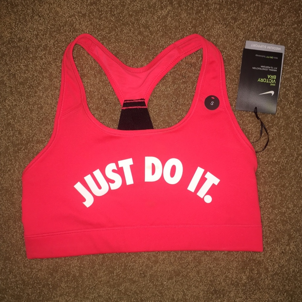 SOLD..NWT NIKE Victory Compression Sports Bra - Picture 5 of 8